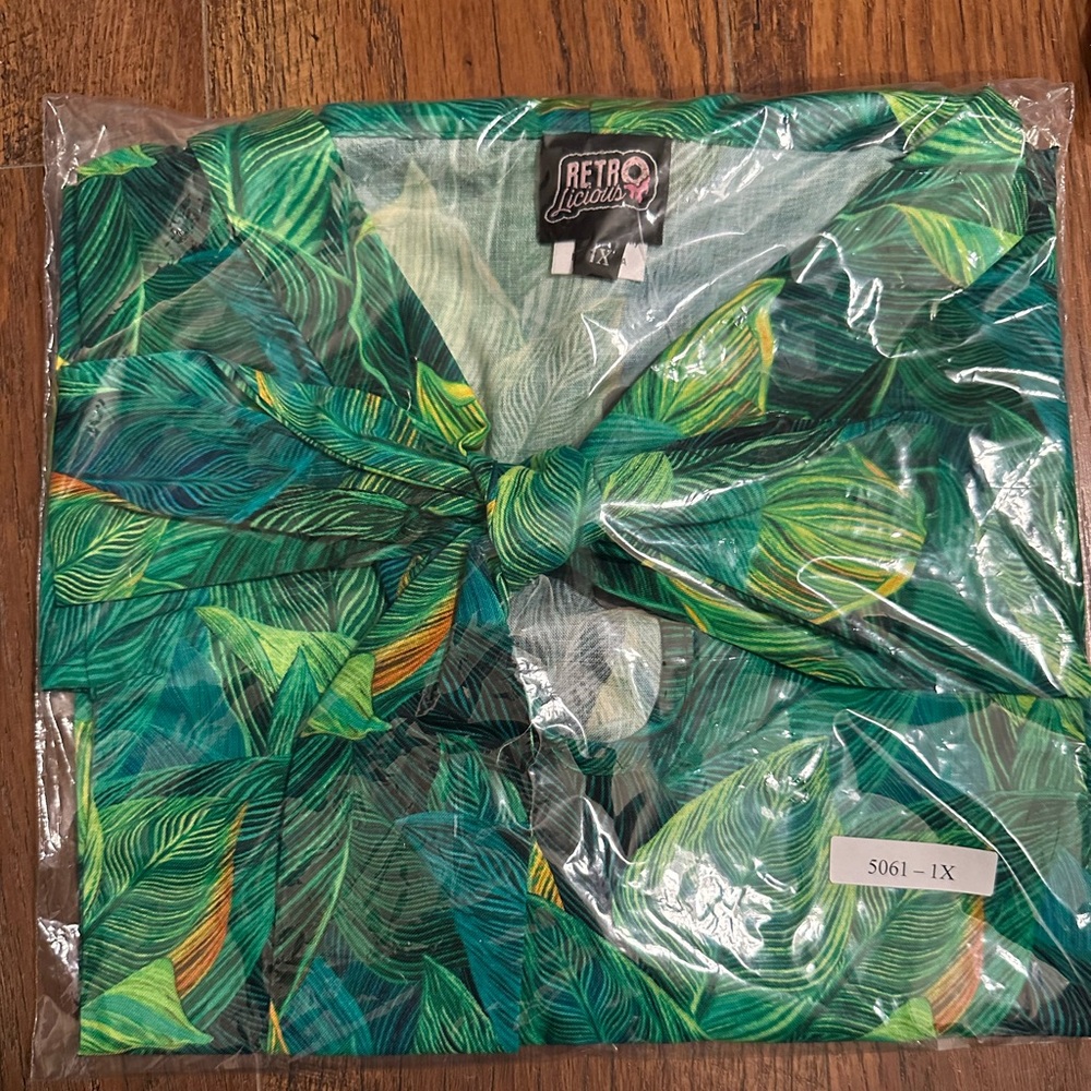 Leaves Bow Top by Retrolicious - Picture 7 of 8
